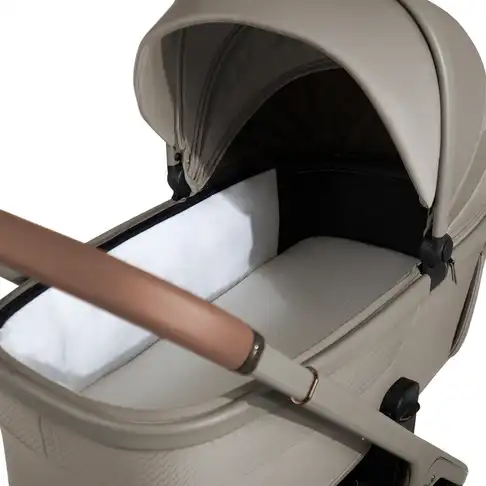 Cove 2 Compact Bassinet, image 7 of 9